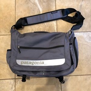PATAGONIA  Laptop/ Book Bag/Messenger Bag 18” X 13” Gray